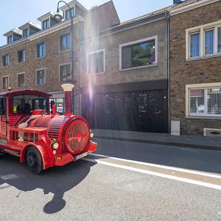 펜션 La Maison Noire 라로셰안알데네